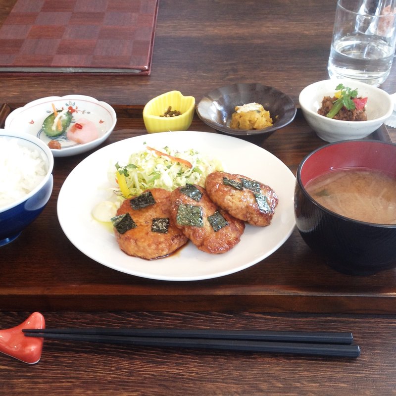 本日のランチ（豆腐ハンバーグ）(円山惣菜)