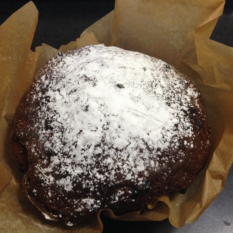 クィーンシュークリーム(自家焙煎珈琲パン屋カフェロクアーチェ)