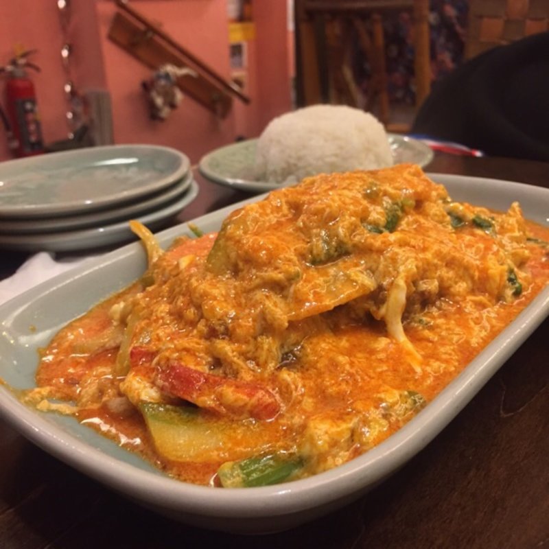 ソフトシェルクラブとふわふわ卵のカレー炒め(クルン・サイアム 自由が丘店)