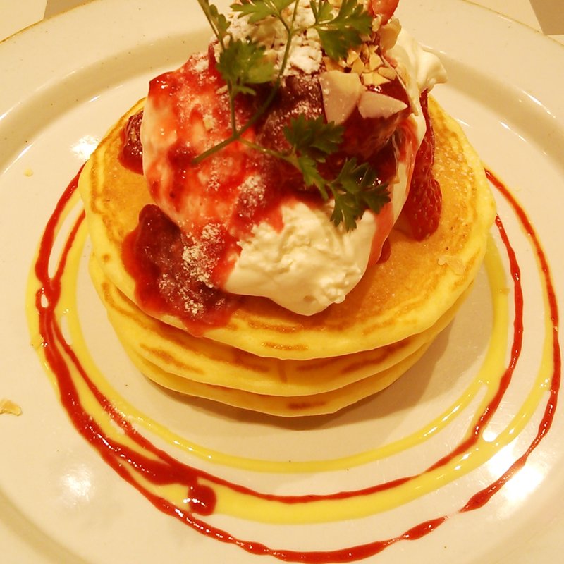 ストロベリーパンケーキ(ジェイエスパンケーキカフェ 立川店 （j.s. Pancake cafe）)