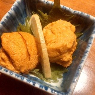 Santa Barbara (left) and Maine (right) uni(Sushi dojo New York)