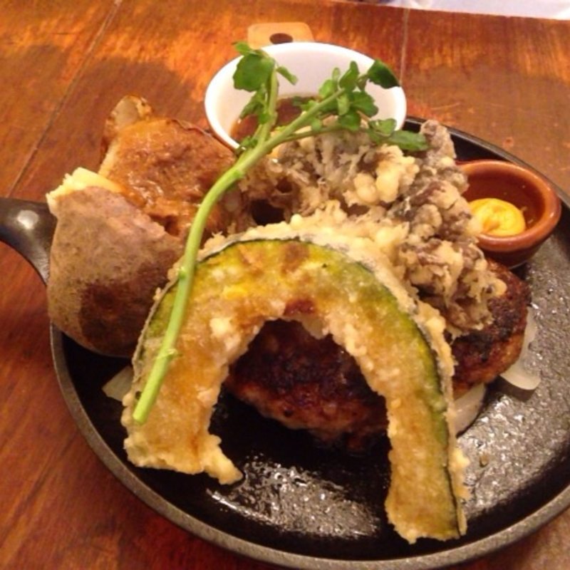 季節のハンブルグ(つばめグリル 品川駅前店)