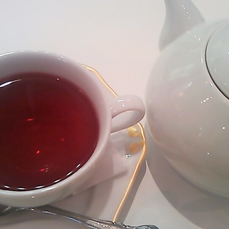 季節のハーブティ（ハイビスカスとローズヒップ）(ELLE　cafe Hakata Hankyu)