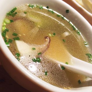 野菜スープ(炭火焼きホルモン まんてん 中目黒店)