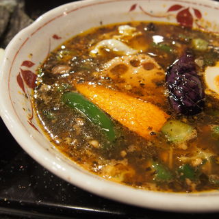 挽肉とオクラとガゴメ昆布のネヴァーカレー(吉田商店 （ヨシダショウテン）)