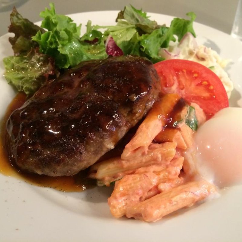 ハンバーグランチ(MODERN BISTRO Hamac de Paradis (モダンビストロ アマーク・ド・パラディ))