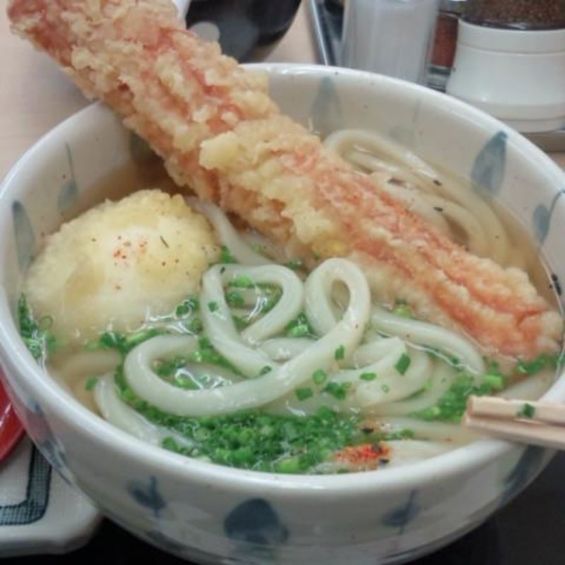 ちく玉うどん(釜たけうどん （かまたけうどん）)