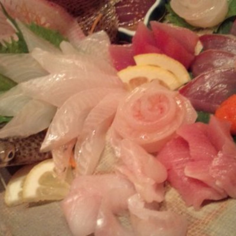 大分産めいたがれいの刺身(大名暖招家あんねい)