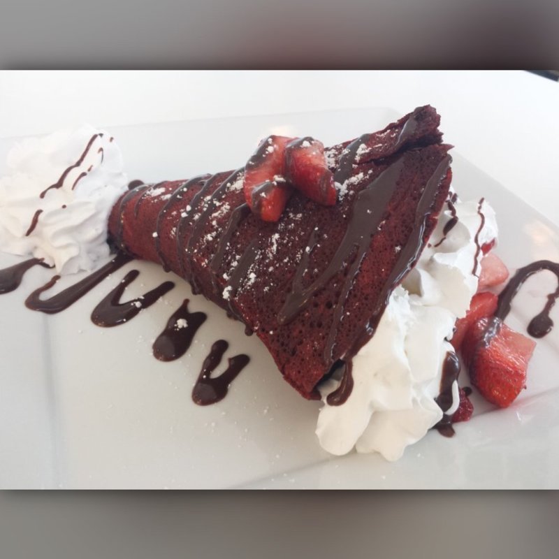 Red velvet Crepe(Treat Tea & Ice)