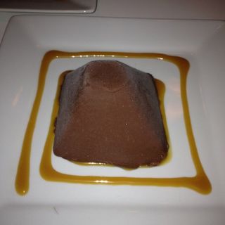 Chocolate gelato caramel pyramid(Treat Tea & Ice)