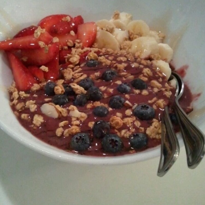 Acai bowl(Treat Tea & Ice)