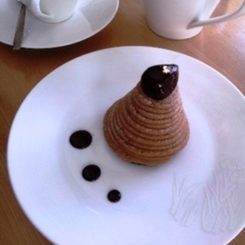 ケーキセット モンブラン(NEZUCAFE)