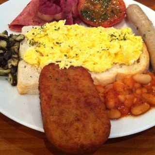 The Apartment Hearty Breakfast(The Apartment)