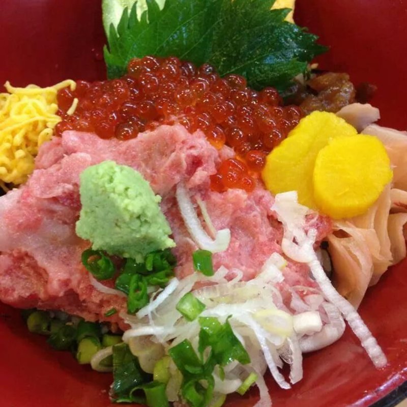 日替わり丼(黒潮鮨 )