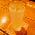 レモンのサワーカクテル