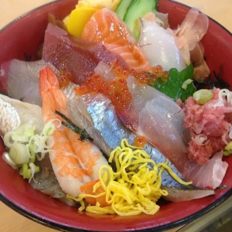 海鮮丼(黒潮鮨 )