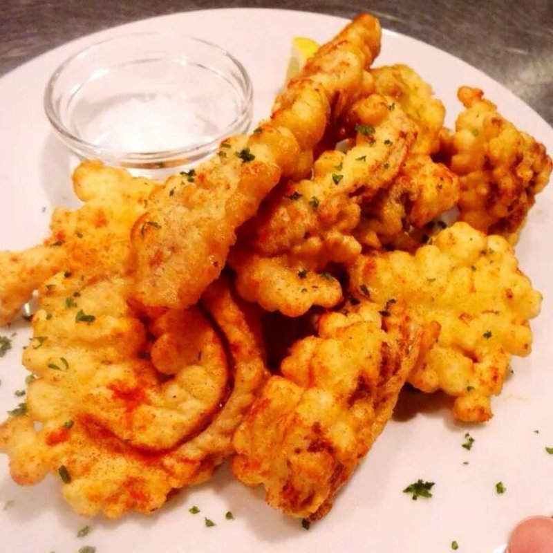 カリフラワーとスルメイカのフリット(torimo)