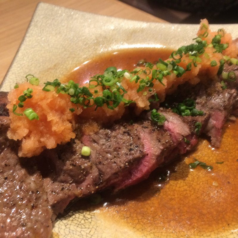 えこめ牛の赤身焼き(俺の割烹 銀座本店)