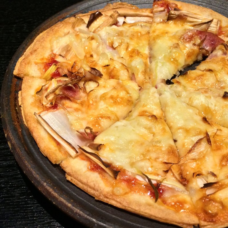 ねぎピザ(秋田県アンテナショップ＆ダイニング あきた美彩館)