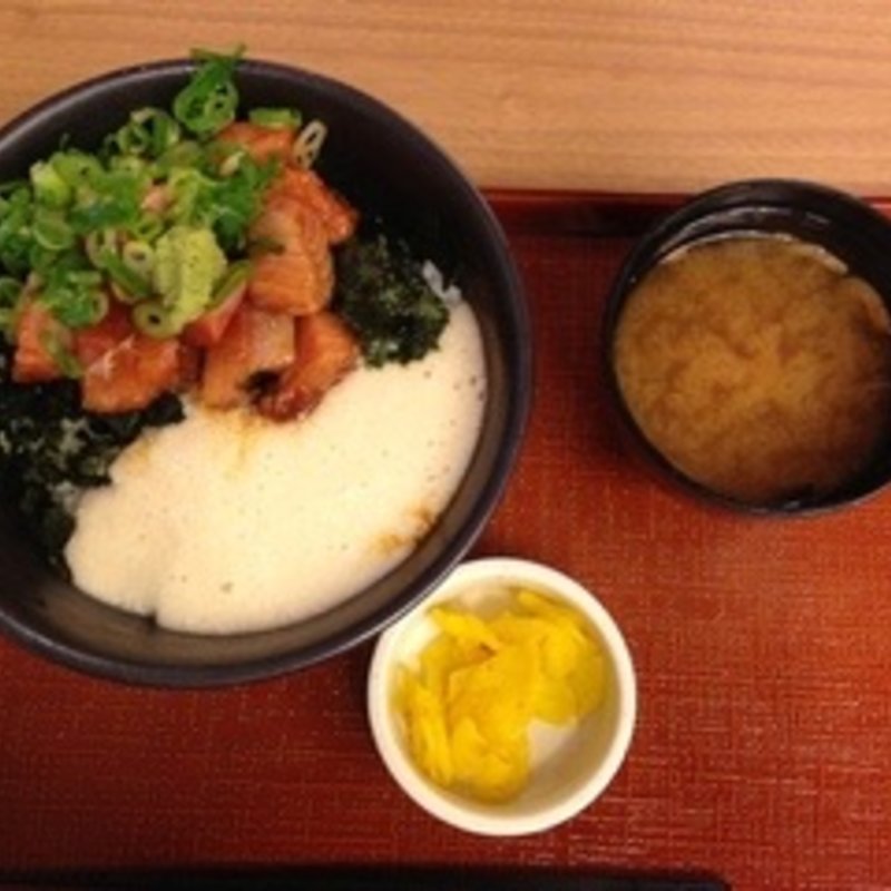 まぐろやまかけ丼(のっけどん )