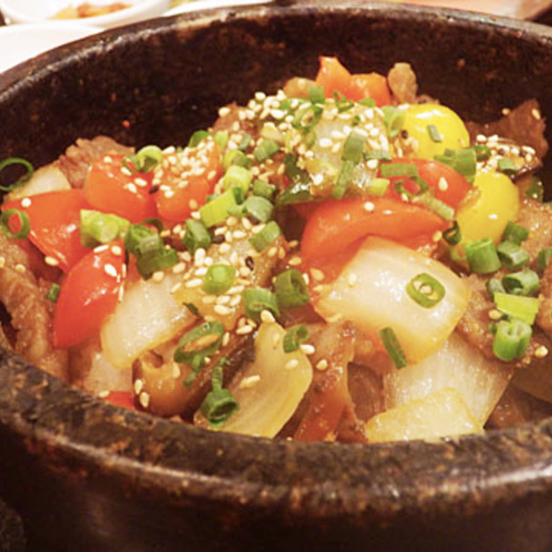 石焼和牛カルビ丼(でりかおんどる 1号店(本店))