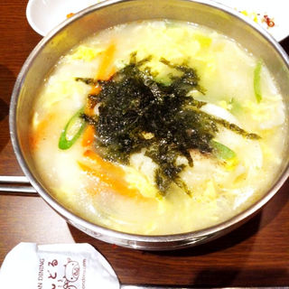 お餅餃子スープ(でりかおんどる 1号店(本店))