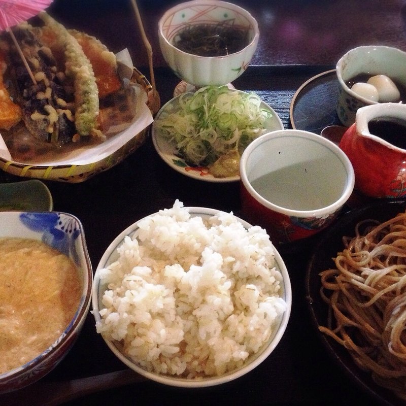 麦めしとろろ御膳(蕎麦屋 一笑)