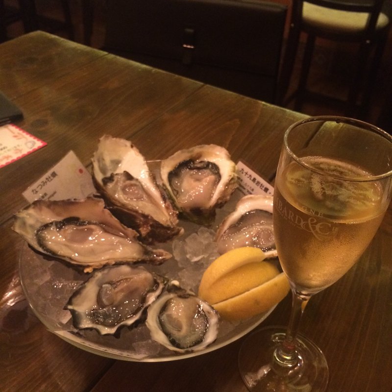 牡蠣の盛り合わせ(オイスターバル オストレア 新橋店)