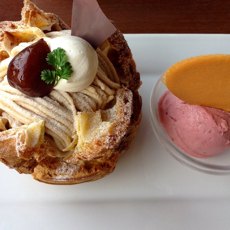 モンブラン・シュー(Mark Ole Cafe（マークオーレカフェ）)