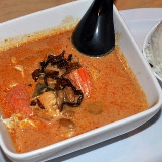 Yellow curry w white rice(Three Spice Thai Kitchen)