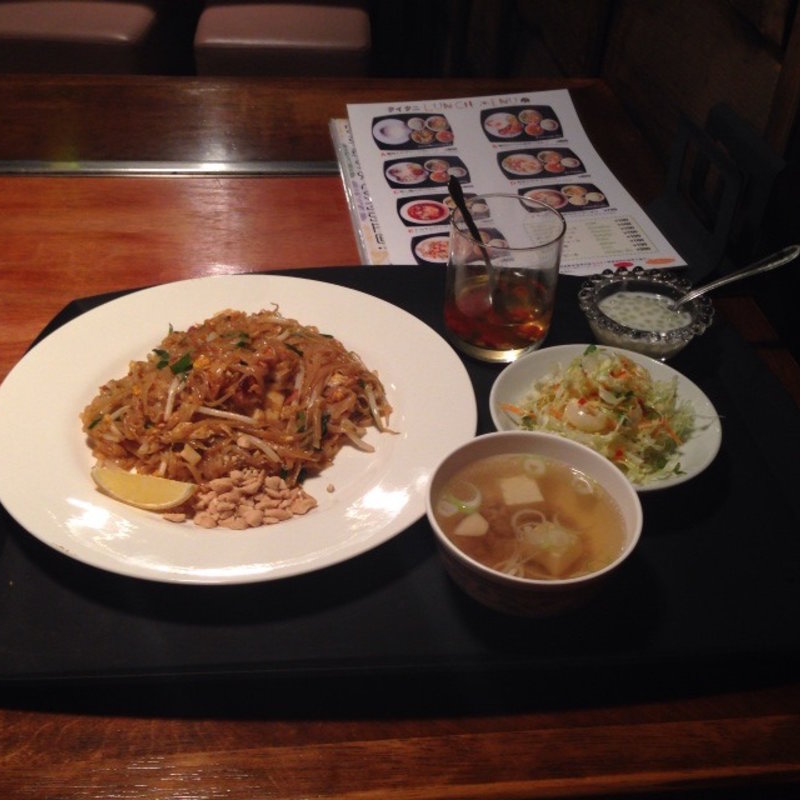 パッタイ(タイ料理タイタニ)