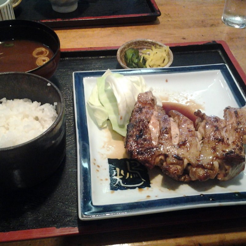 ジャンボもも焼き(鳥光 須磨本店 （とりみつ）)