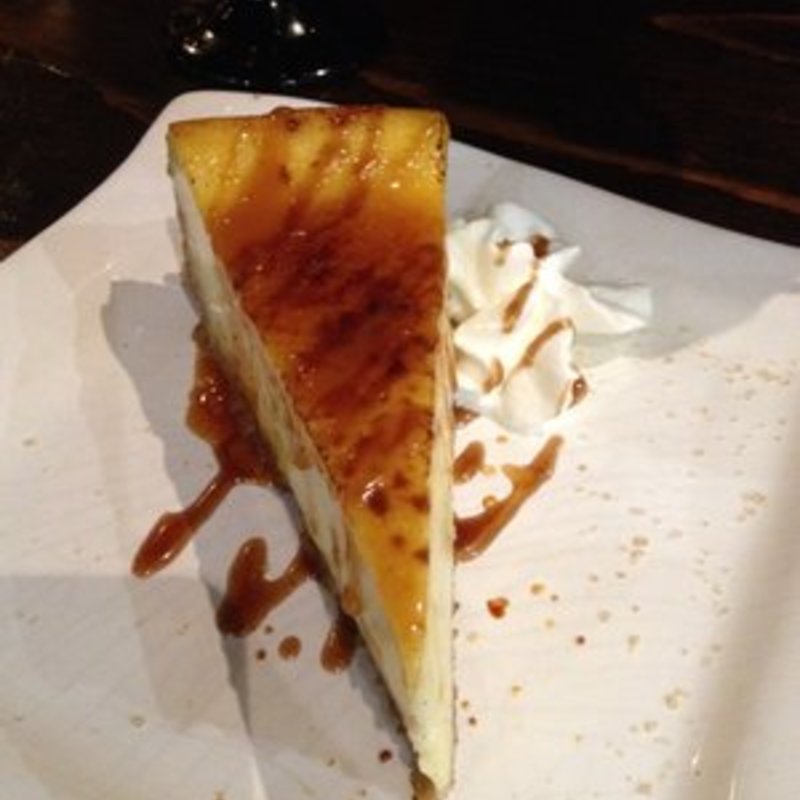 Creme Brulee Cheesecake(La Cucina Ristorante Italiano)