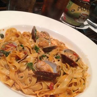 Clams with fettuccine(La Cucina Ristorante Italiano)