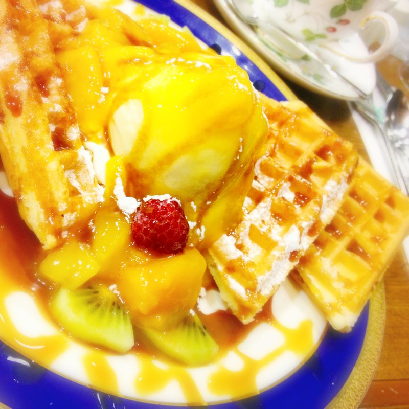 季節のフルーツワッフル(英国屋)