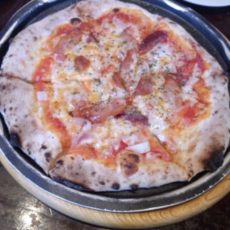 ピッツァ　ビスマルク(トラットリア　ドッピオ)