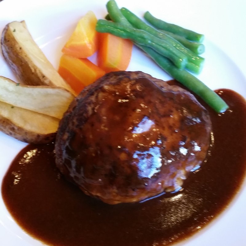 ハンバーグステーキ(キッチン　Feu Feu （フーフー）)