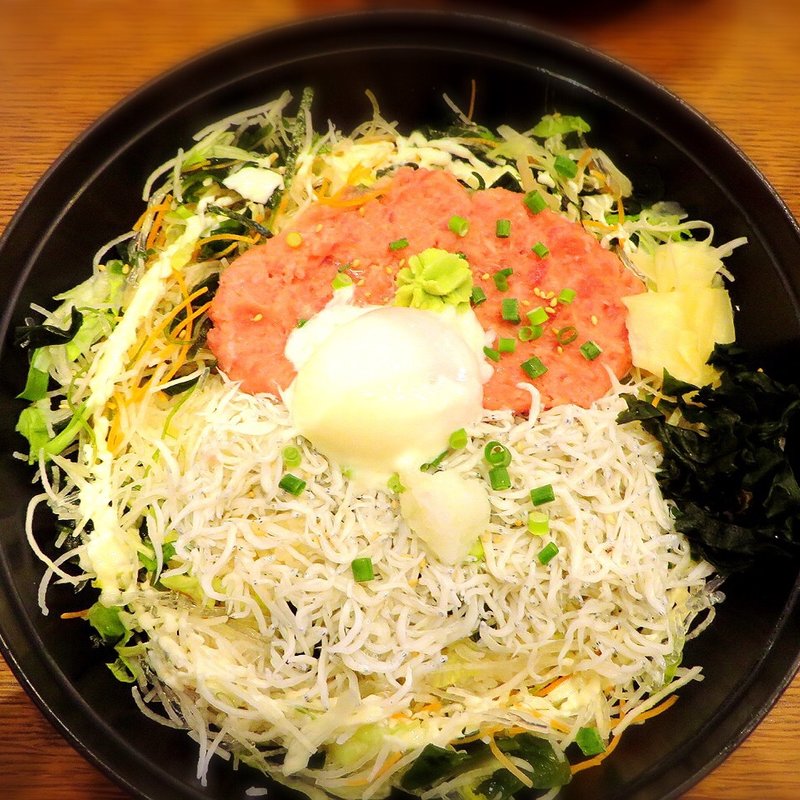 釜揚げしらすネギトロ丼(とびっちょ 本店)