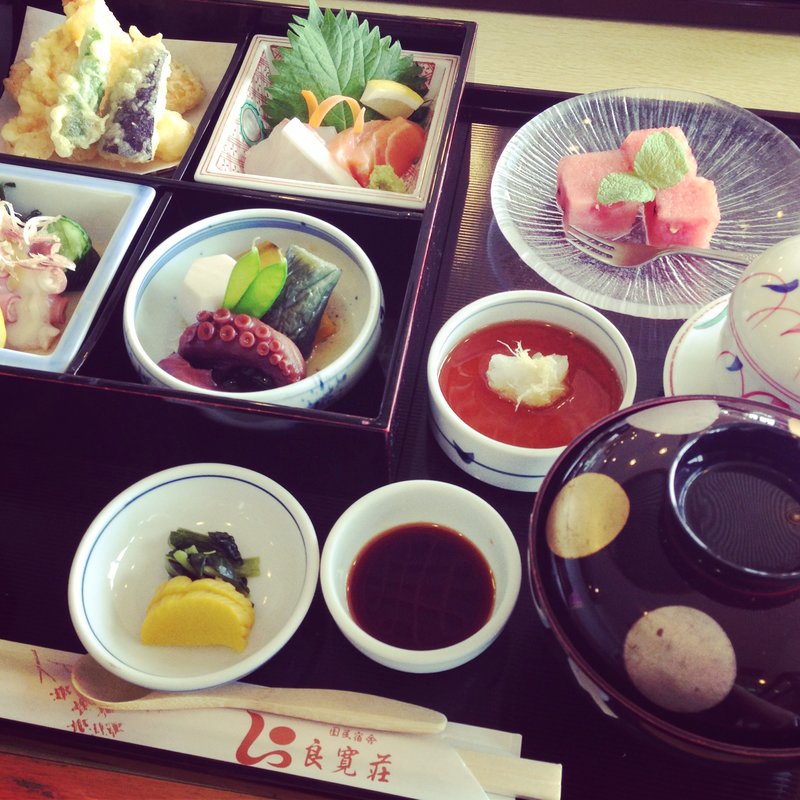 松花堂定食(国民宿舎　良寛荘 )