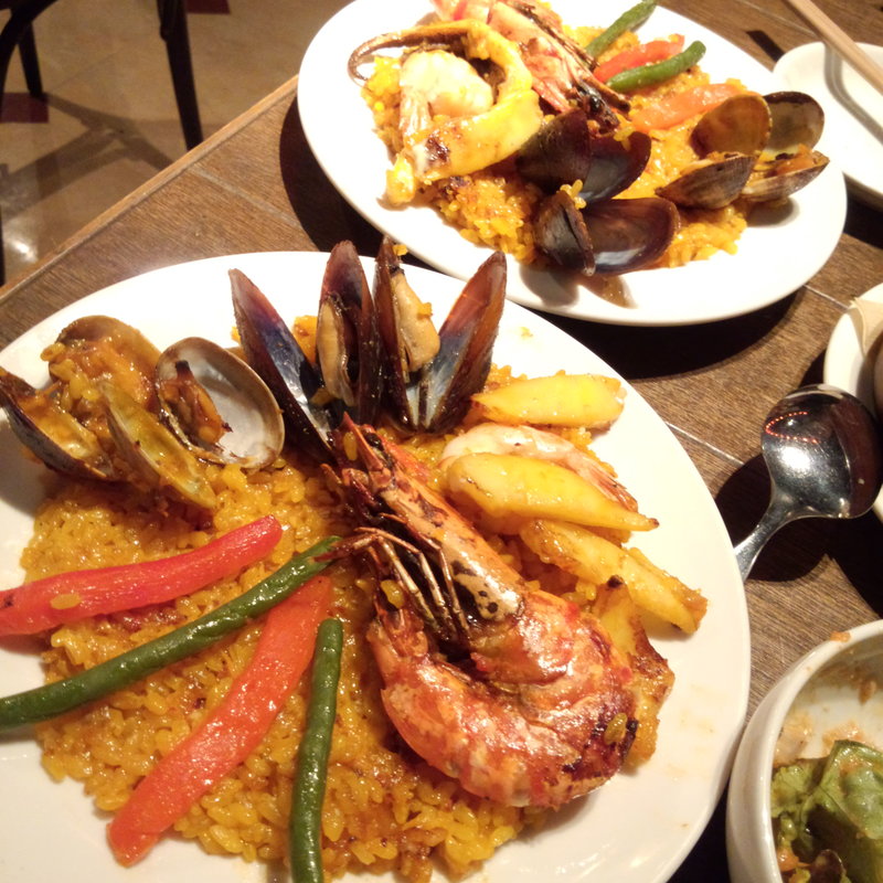 魚介のパエリャ(Bar Español LA BODEGA 丸の内店（バル エスパニョール ラ ボデガ）)