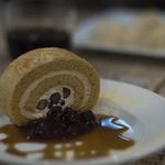 黒糖ロールケーキ