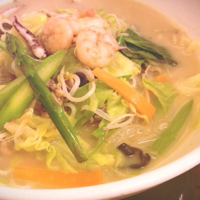 ちゃんぽん(仏跳麺 坂元店 （ブッチョウメン）)