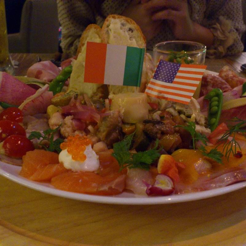 アンティパストミスト(ドンナゴロージ （DONNAGOLOSI）)