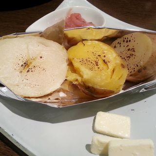 三種食べ比べじゃがバター(ぶたいち 東京人形町店)
