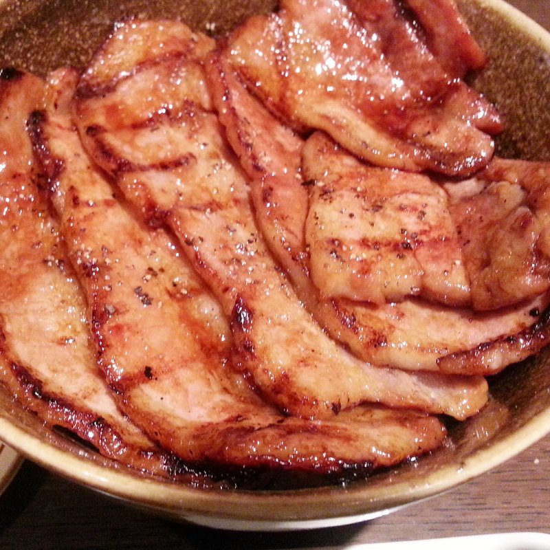 炭火焼き豚丼　特上バラ(ぶたいち 東京人形町店)