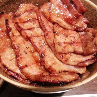 炭火焼き豚丼　特上バラ(ぶたいち 東京人形町店)