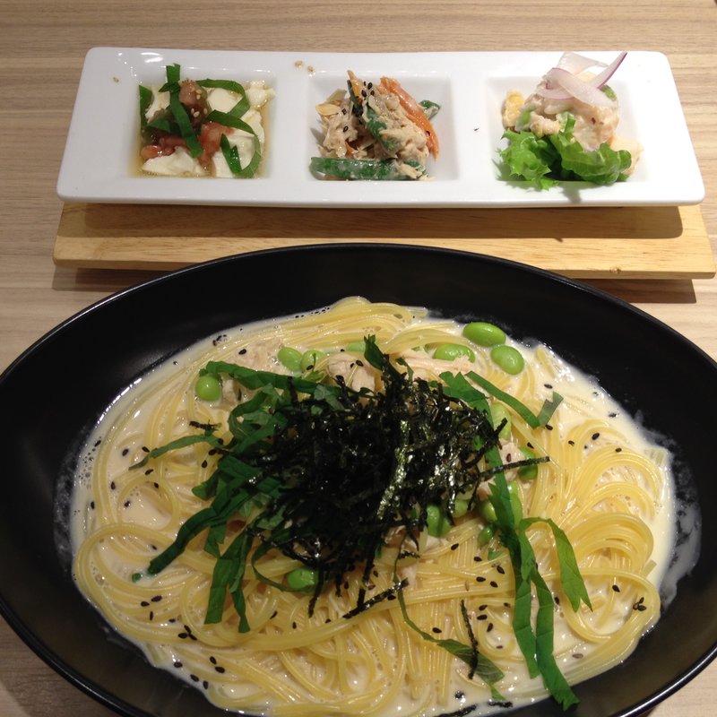 蒸し鶏と枝豆の白味噌クリーム　おばんざいセット(こなな ルミネ池袋店)
