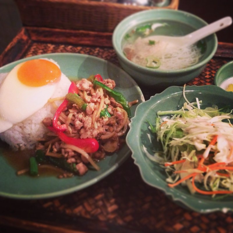 鶏肉バジル炒めセット(サワディー 渋谷道玄坂店)