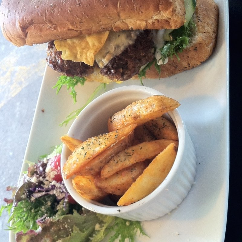 Homemade Beef Burger(caffeinated cabin)