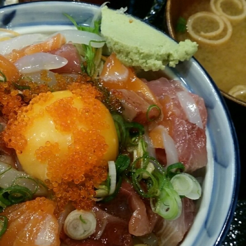 海鮮ユッケ丼(魚あほ一代 )